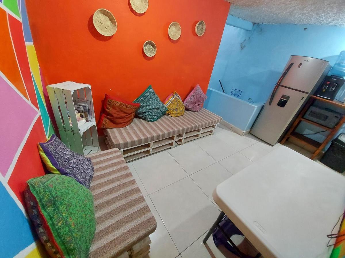 Hostal El Alebrije Valle de Bravo Exterior photo
